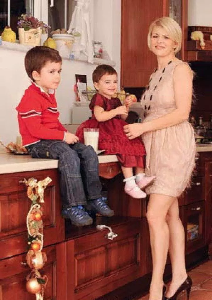 sanda-ladosi-copii.jpgq_
