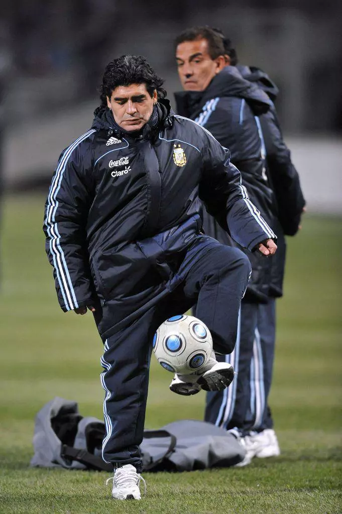 De-ce-a-murit-Diego-Maradona-3