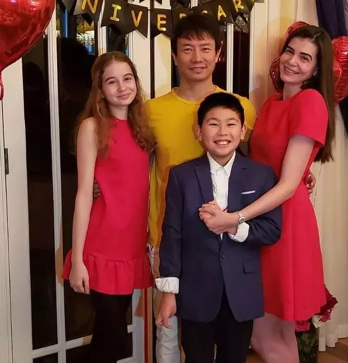 monica-gabor-a-sters-pozele-cu-mr-pink-5