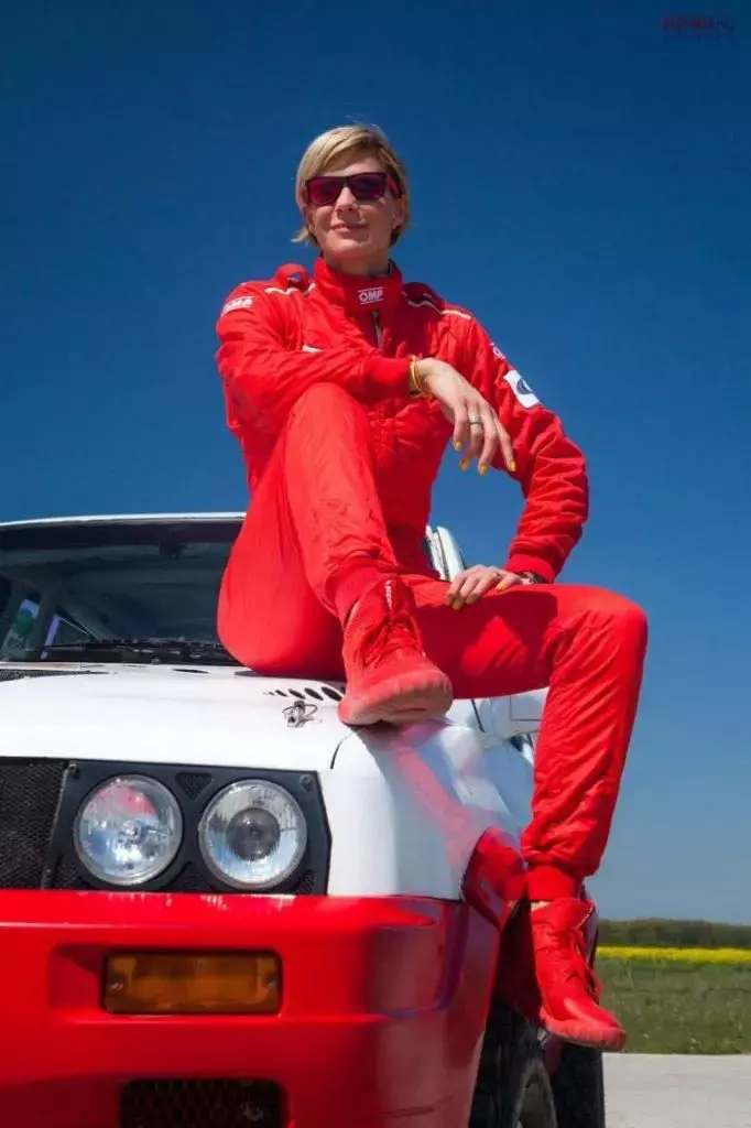 roxana-ciuhulescu-emisiune-682x1024-682x1024-1