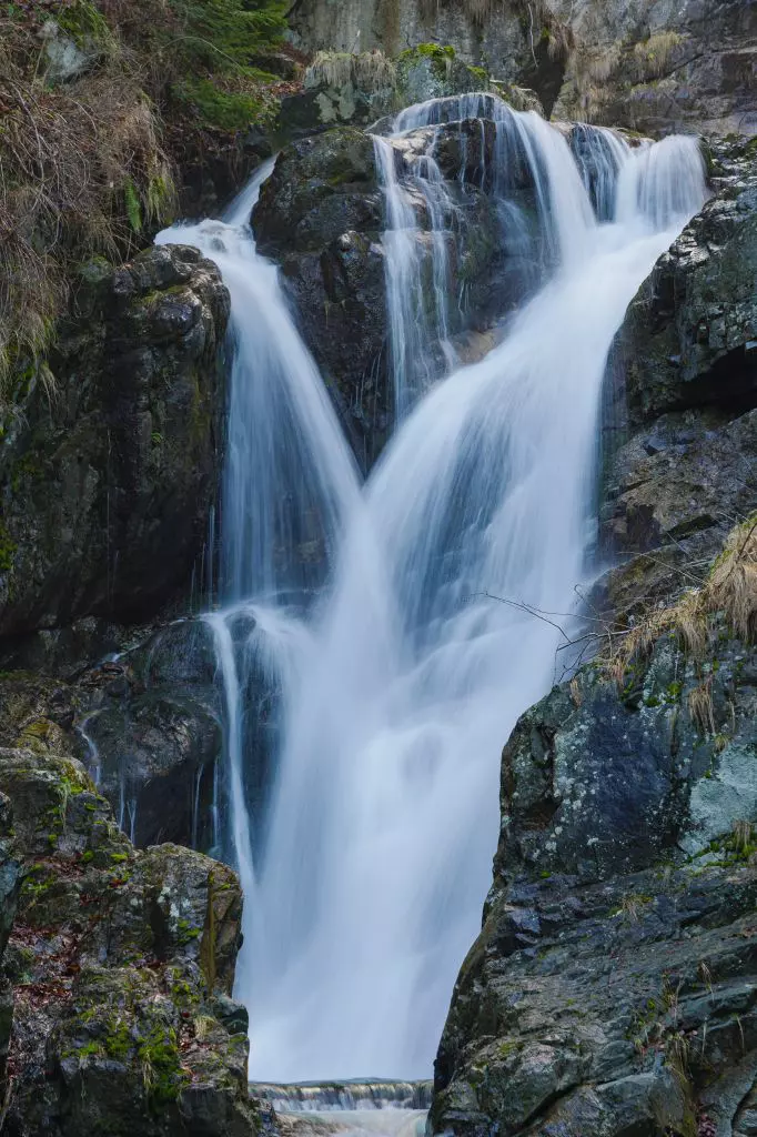 ROventura, 11 februarie 2023. Călătorie fascinantă prin Munții Retezat, spre perla de gheață a Hunedoarei