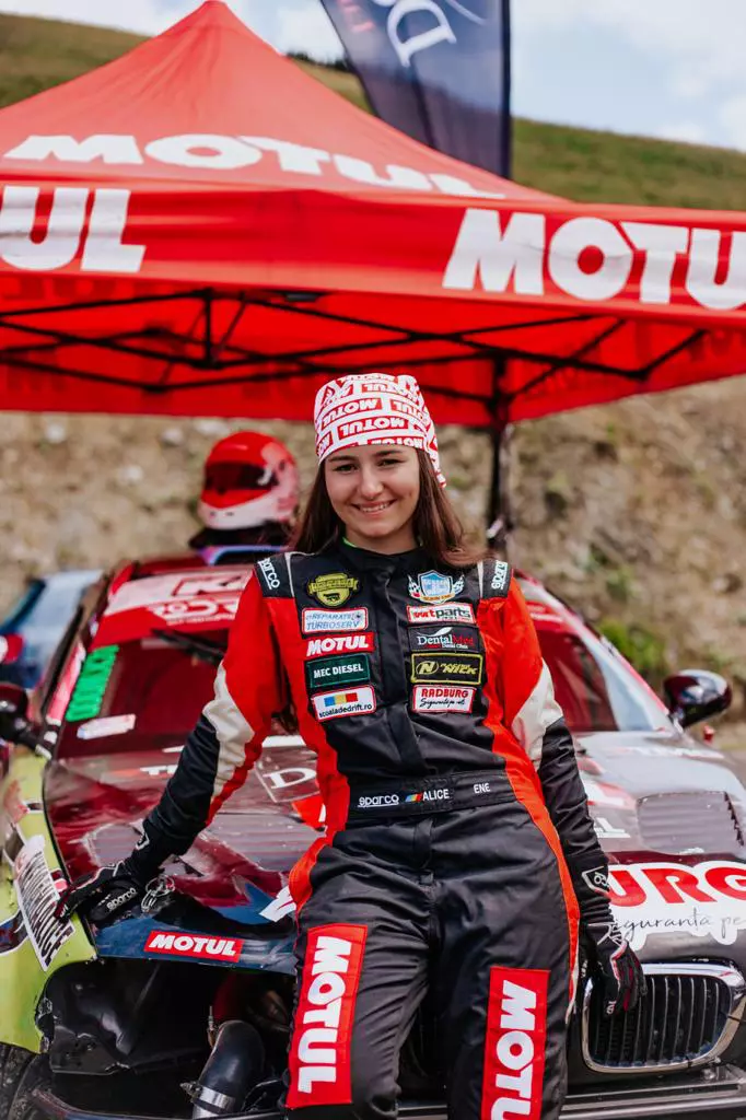 ab4e9505-97eb-4e4d-9bd8-a5fe00f7bb0a