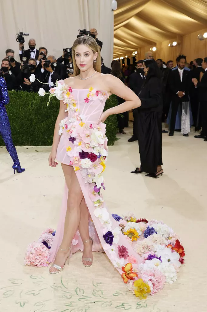 The 2021 Met Gala Celebrating In America: A Lexicon Of Fashion - Arrivals