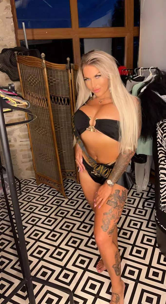 FAB AT 30 AFTER DROPPING 13 STONE AND £20K MAKEOVER