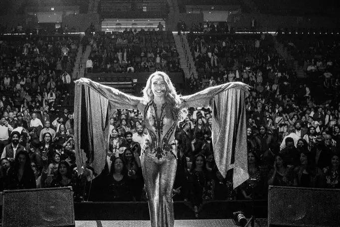 Iulia-Vantur-isi-pregateste-revenirea-la-TV.-Unde-se-va-vedea-show-ul-gandit-de-iubita-lui-Salman-Khan-3