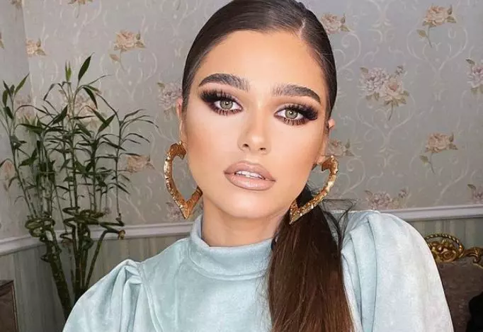 theo-rose-a-fost-confirmata-pozitiv-cu-covid-19-cum-se-simte-cantareata61size24-1632374865dn86tnh