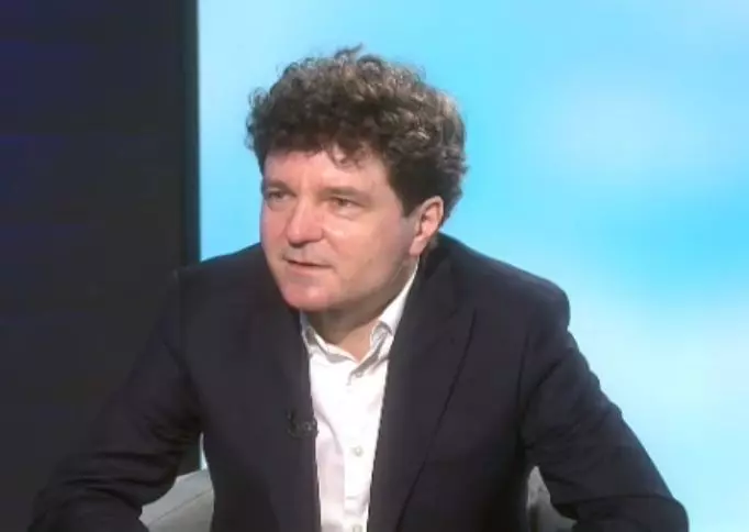 Nicusor-Dan-s-a-tuns-2