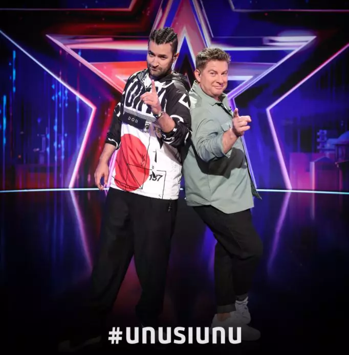 Smiley-jurat-românii-au-talent-6