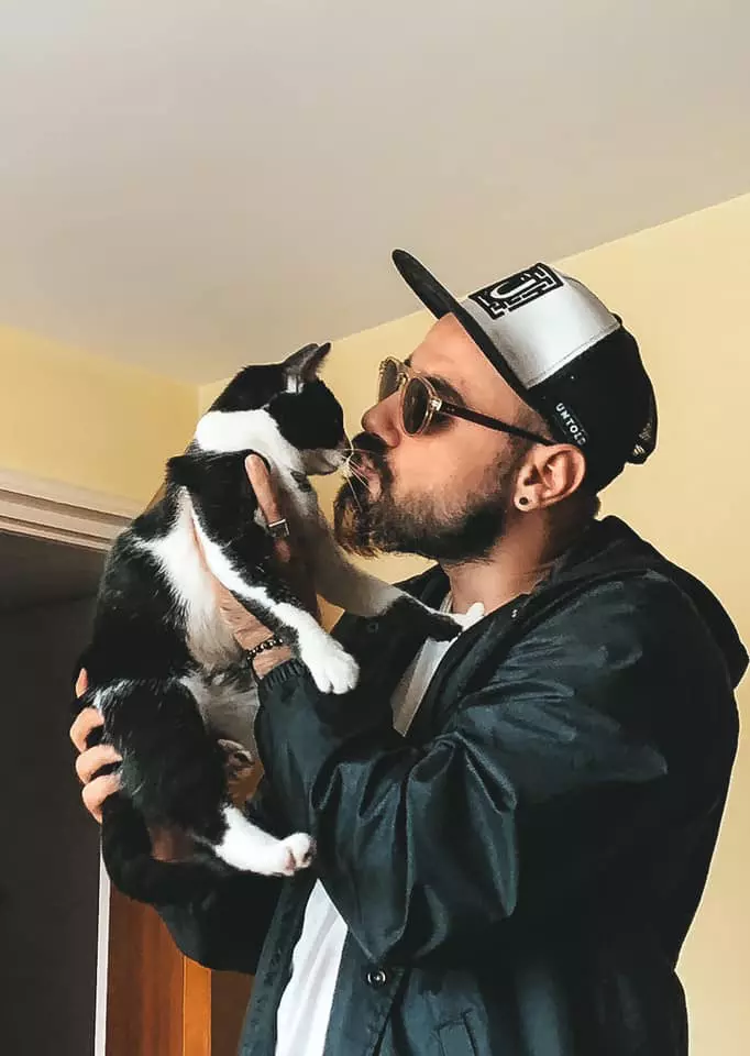 Cine este Emi de la Asia Express