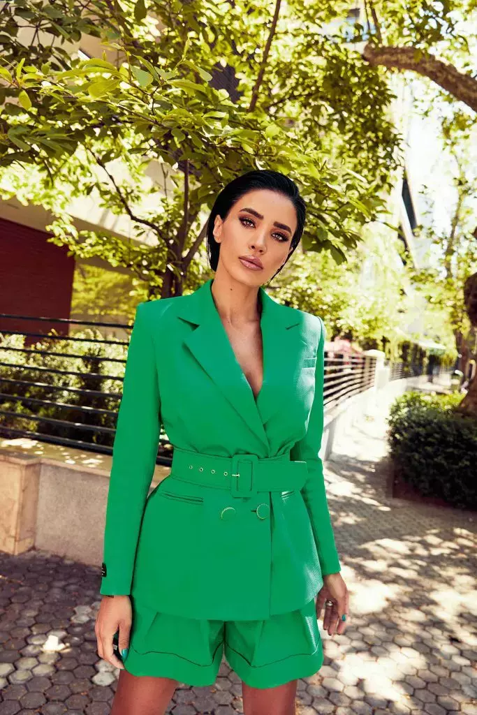 Adelina-Pestritu-12-683x1024-1