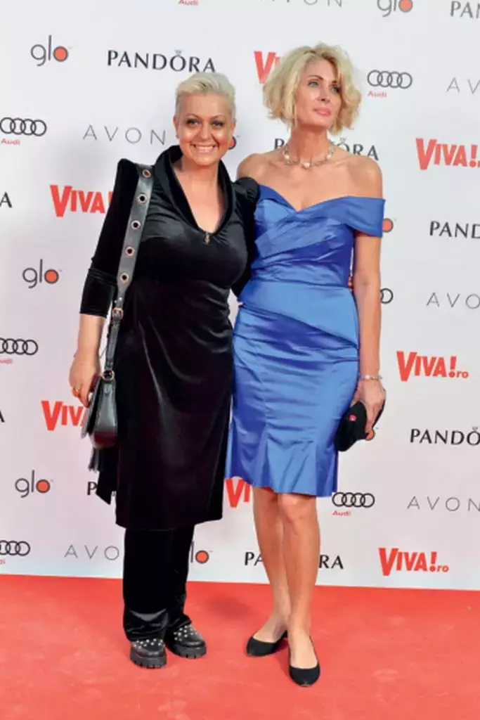 3Monica-Anghel-si-prietena-sa-Ionela-Preda-la-VIVA-Party-in-mai-2018-683x1024-1