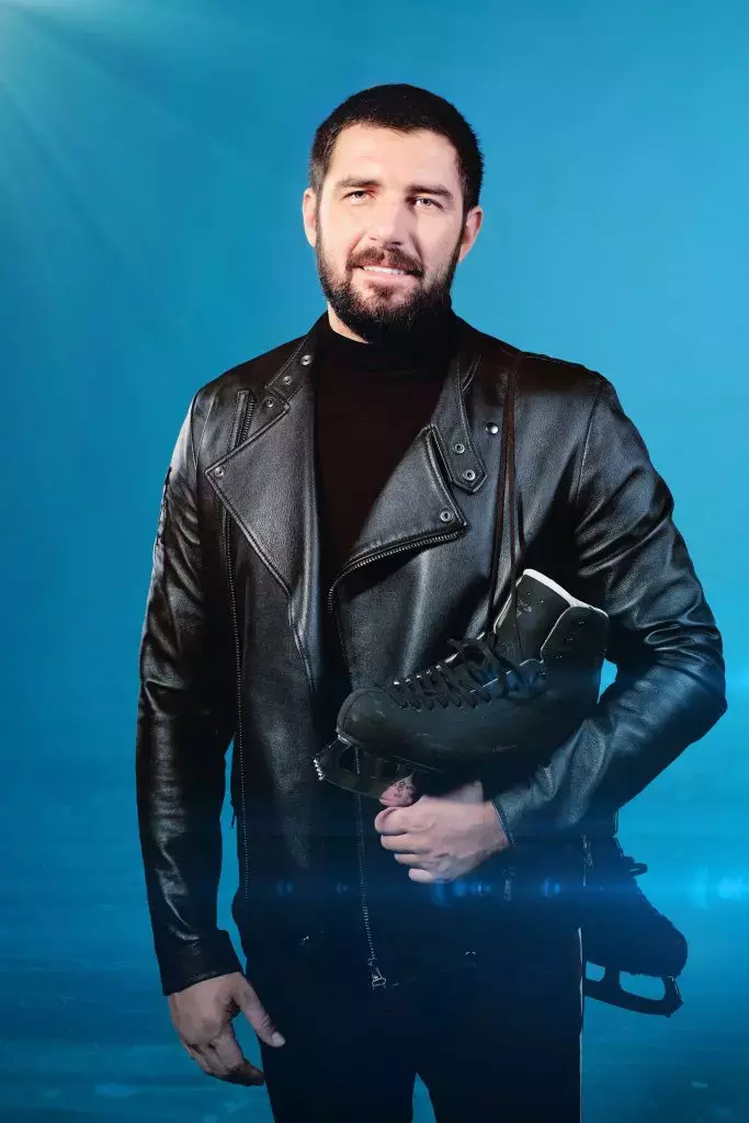 cazacu-dancing-on-ice