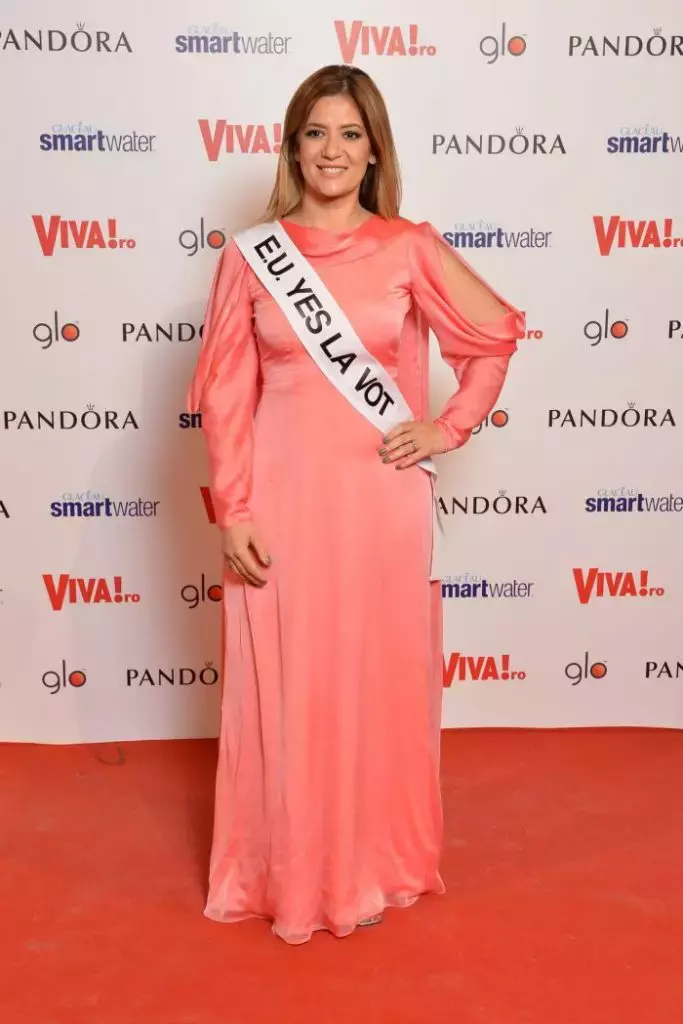 Amalia-Enache-la-VIVA-PARTY-3-683x1024-1