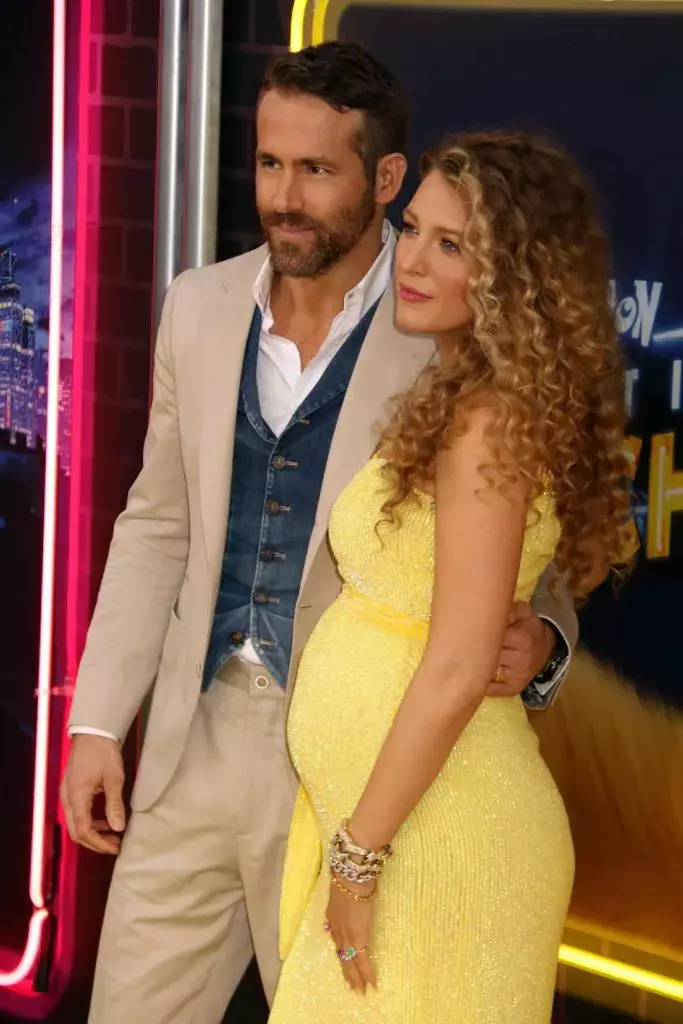 Blake-Lively-insarcinata-a-patra-oara-10