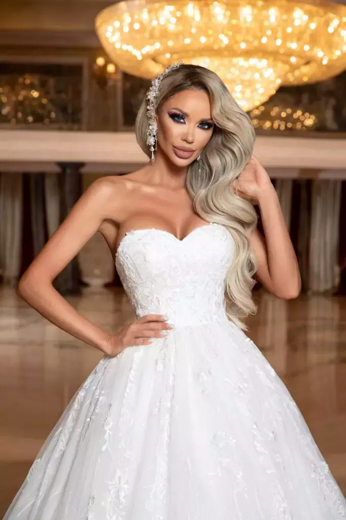 bianca-dragusanu-3-683x1024-1