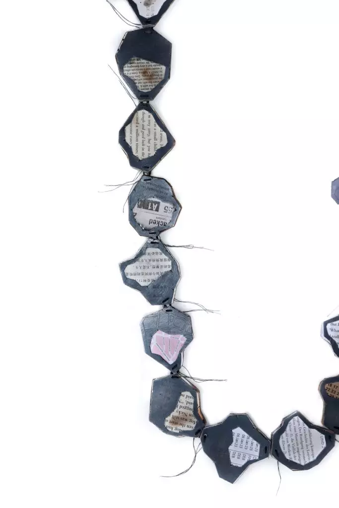 jiakunzhang_necklace1-2_2023_silver-platedcopper_multi-paper_90x6cm-683x1024-1.jpg