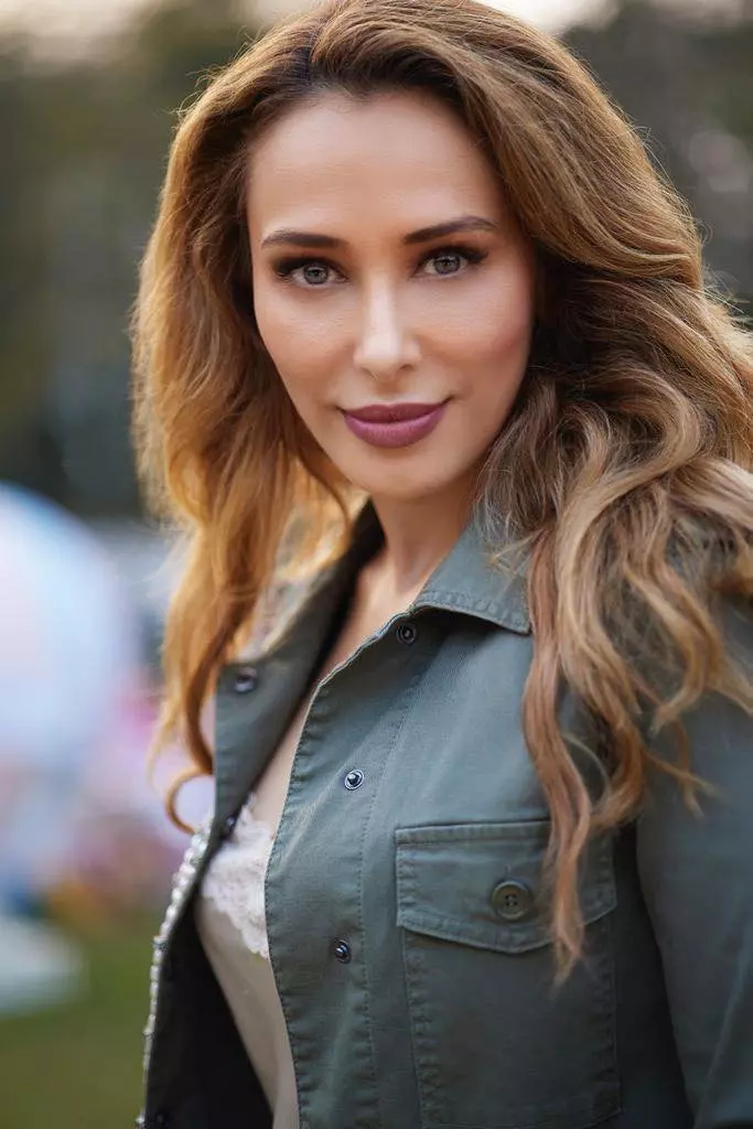 iulia-vantur-4