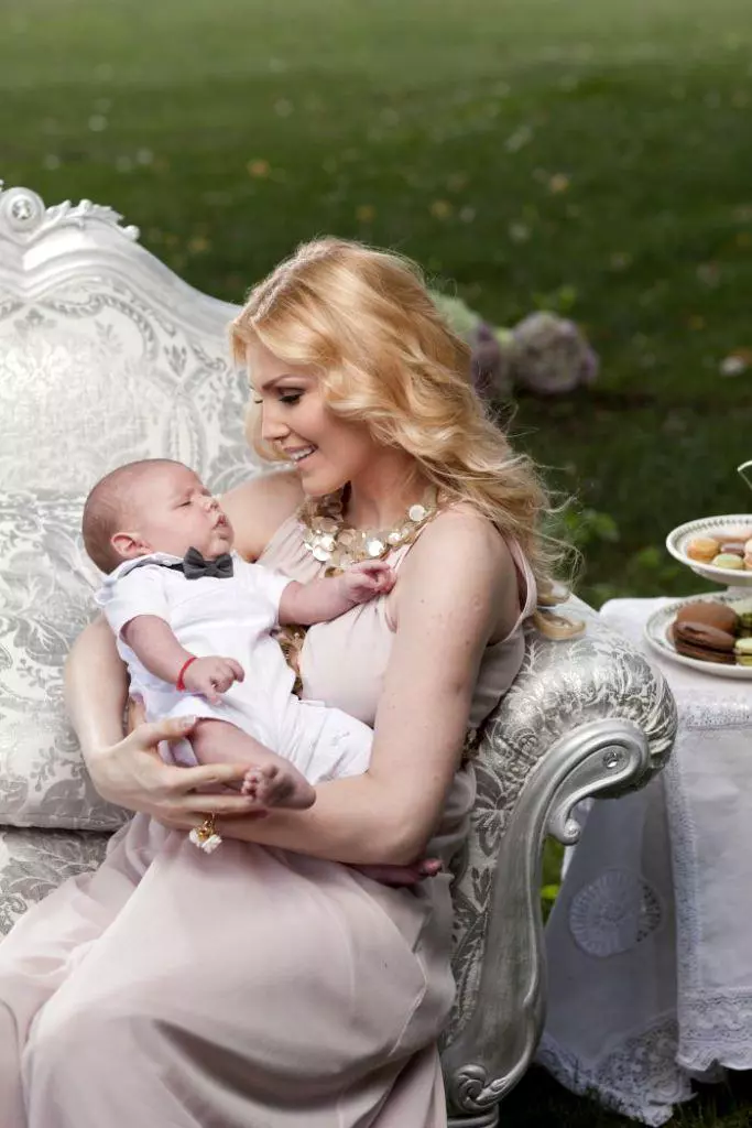 Cristina-Rus-arhiva-VIVA-2-683x1024