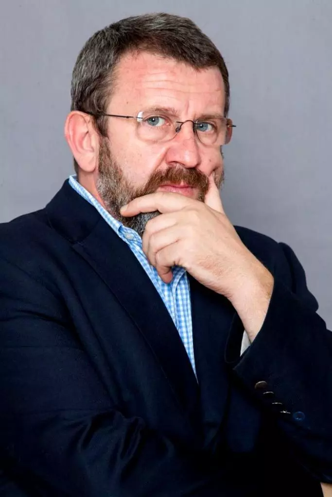 4Adrian-Titieni-683x1024