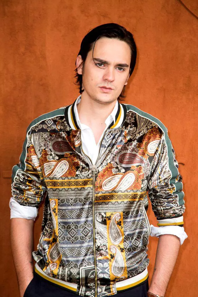 Copii-Alain-Delon-9-683x1024