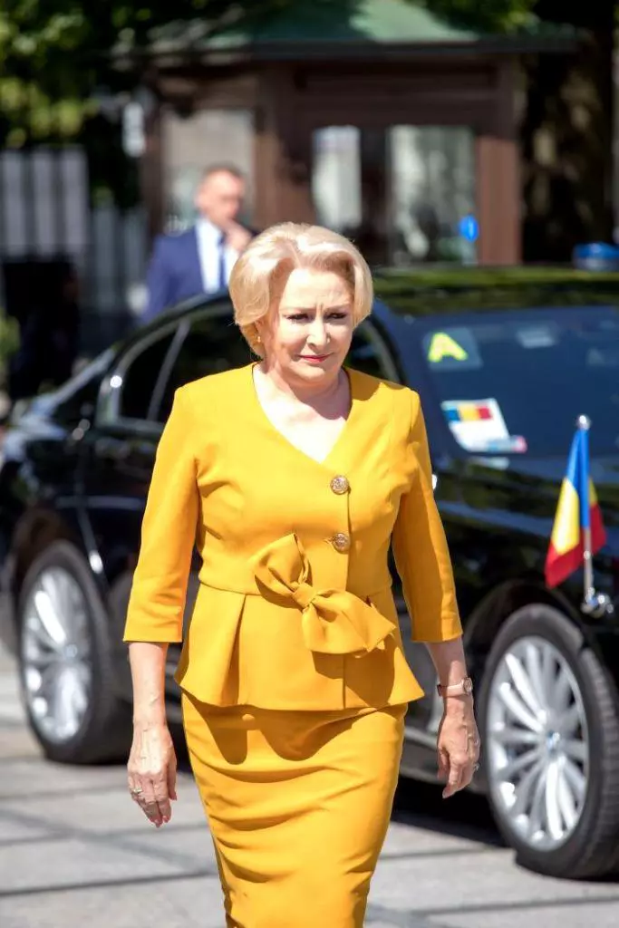 7Viorica-Dancila3-1-2-1-683x1024-683x1024