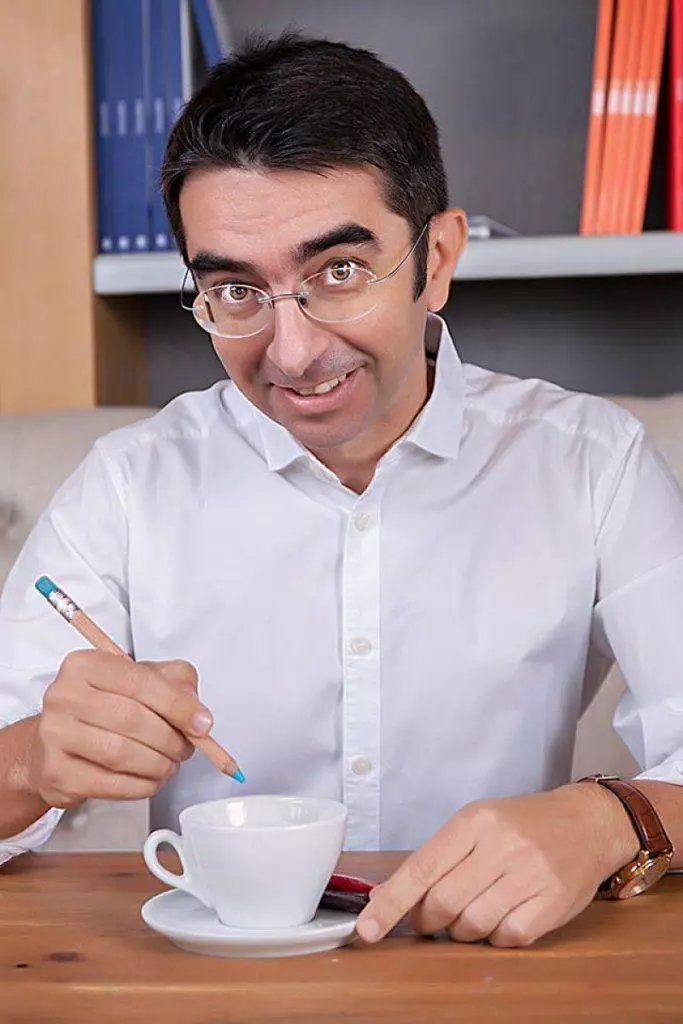 serban-huidu-mihai-gainusa-cronica-carcotasilor5-683x1024