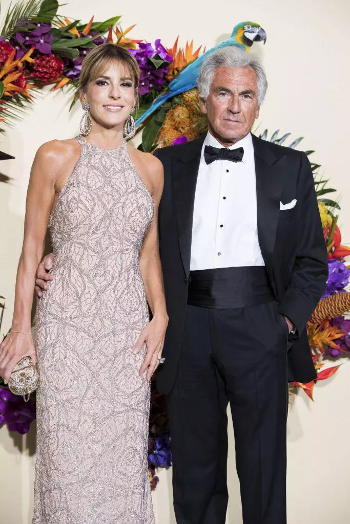 Carla-Bruni-iubiti2-683x1024