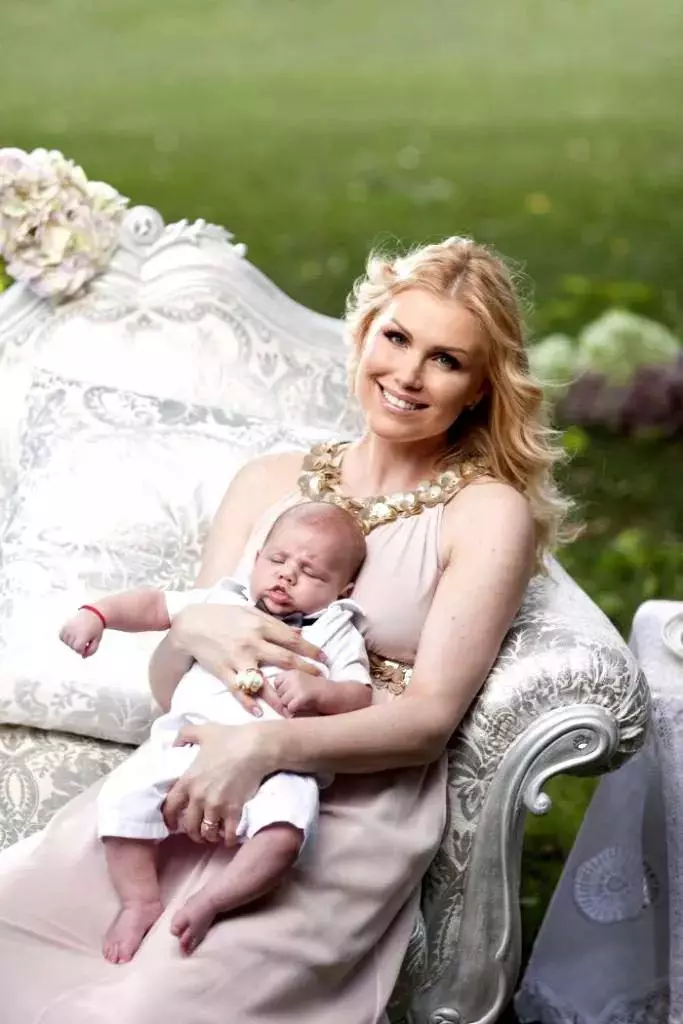 Cristina-Rus-arhiva-VIVA-1-683x1024-683x1024-683x1024