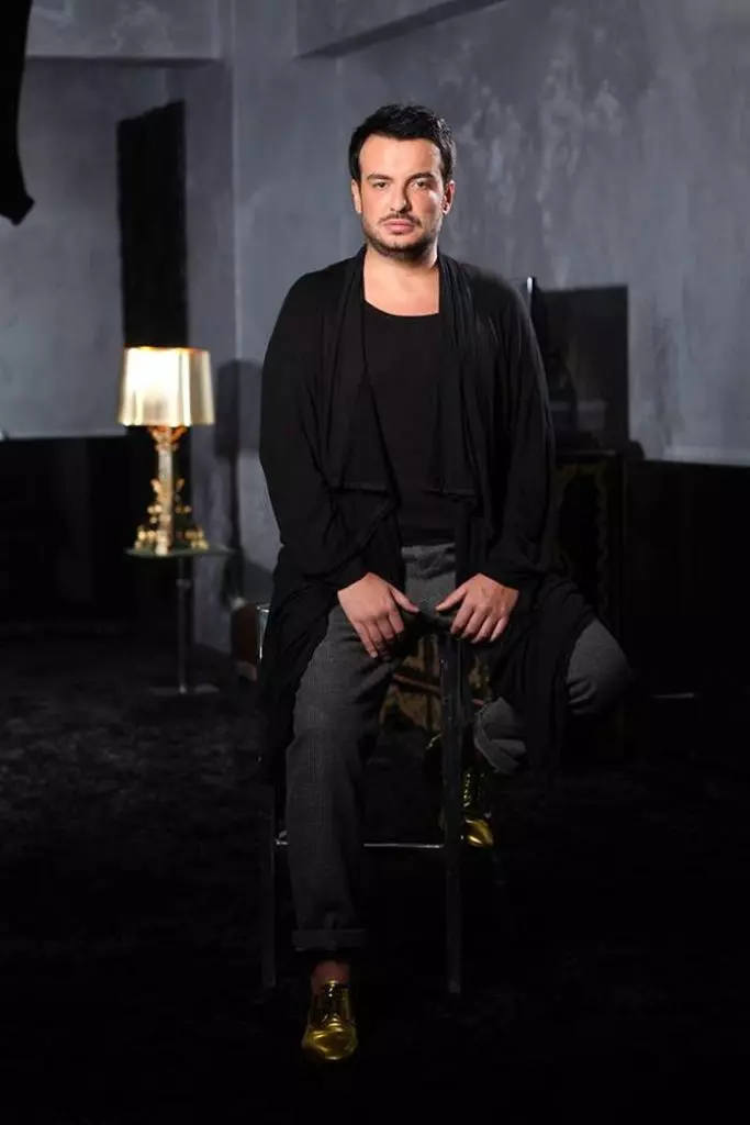 Razvan-Ciobanu-parinti-2-683x1024-1