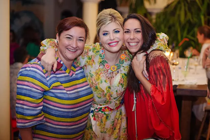 35001811_1836976219673101_6602531010846392320_n