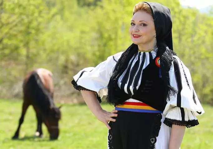 Ferma vedetelor - Mihaela Tatu