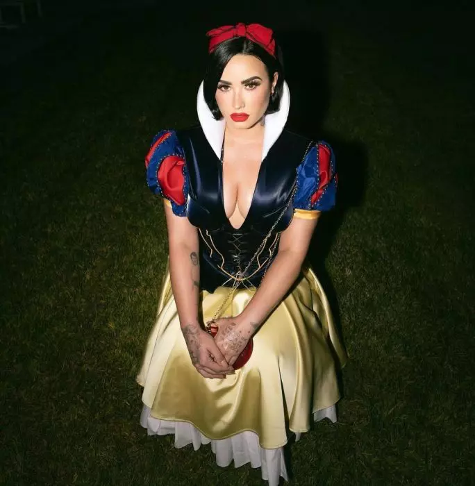 demi-lovato-costum-halloween