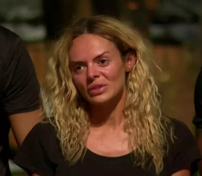 simona-hapciuc-eliminata-de-la-survivor11-1