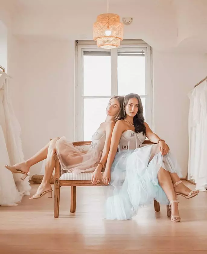 ioana-turcescu-sexy-fiica-lui-robert-turcescu-colectie-oana-nutu-02