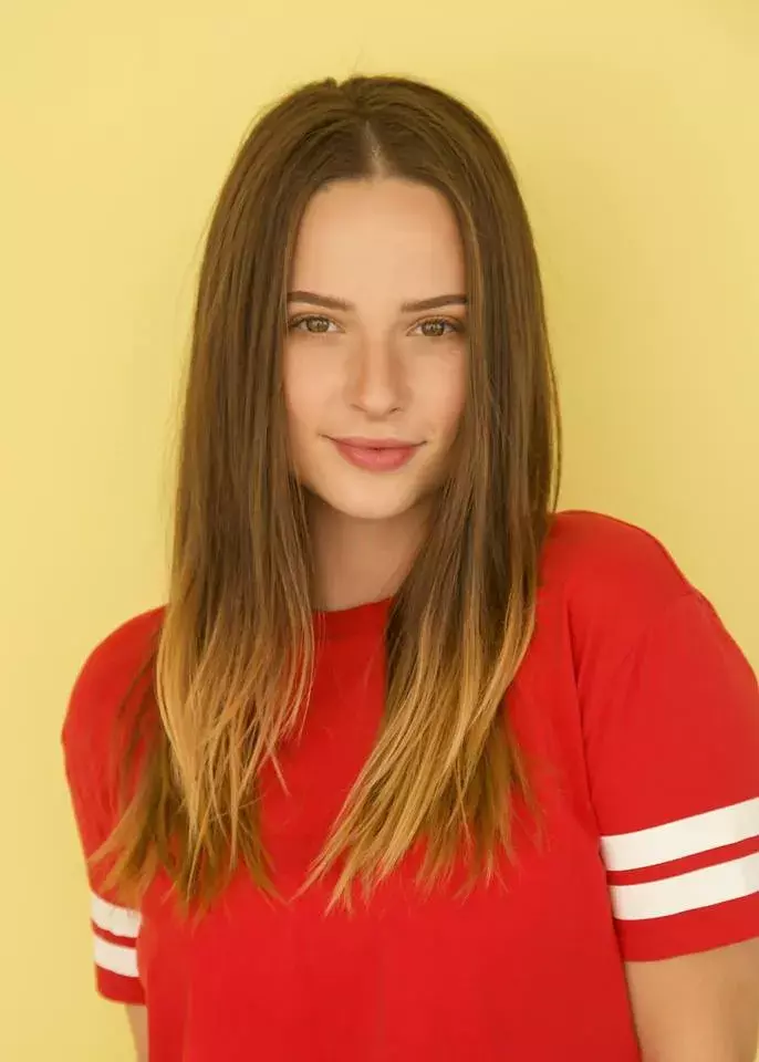 https___images.pressone.ro_wp-content_uploads_2018_03_20142919_Adina-Galupa-5
