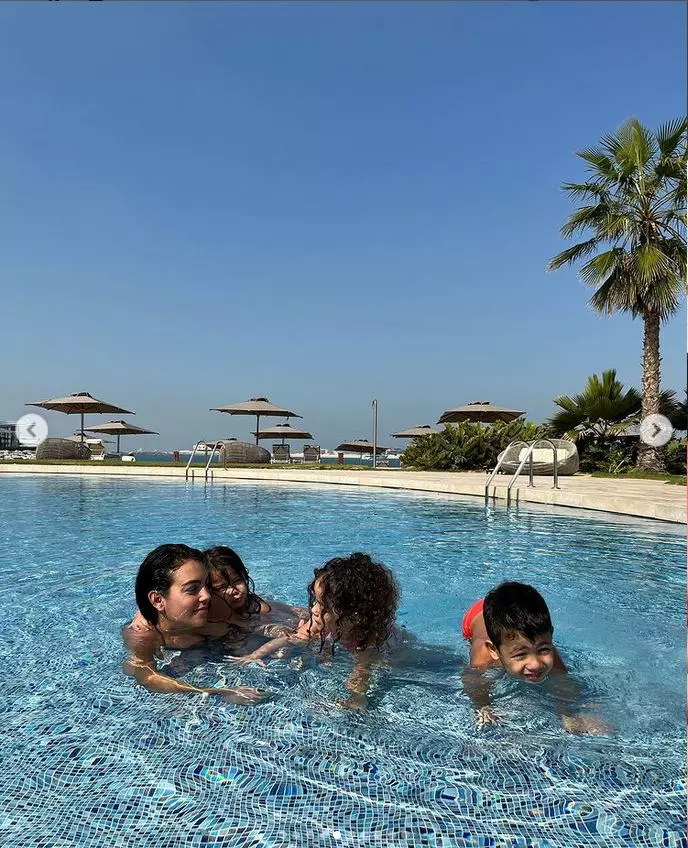 Georgina-Rodriguez-Cristiano-Ronaldo3-Copy