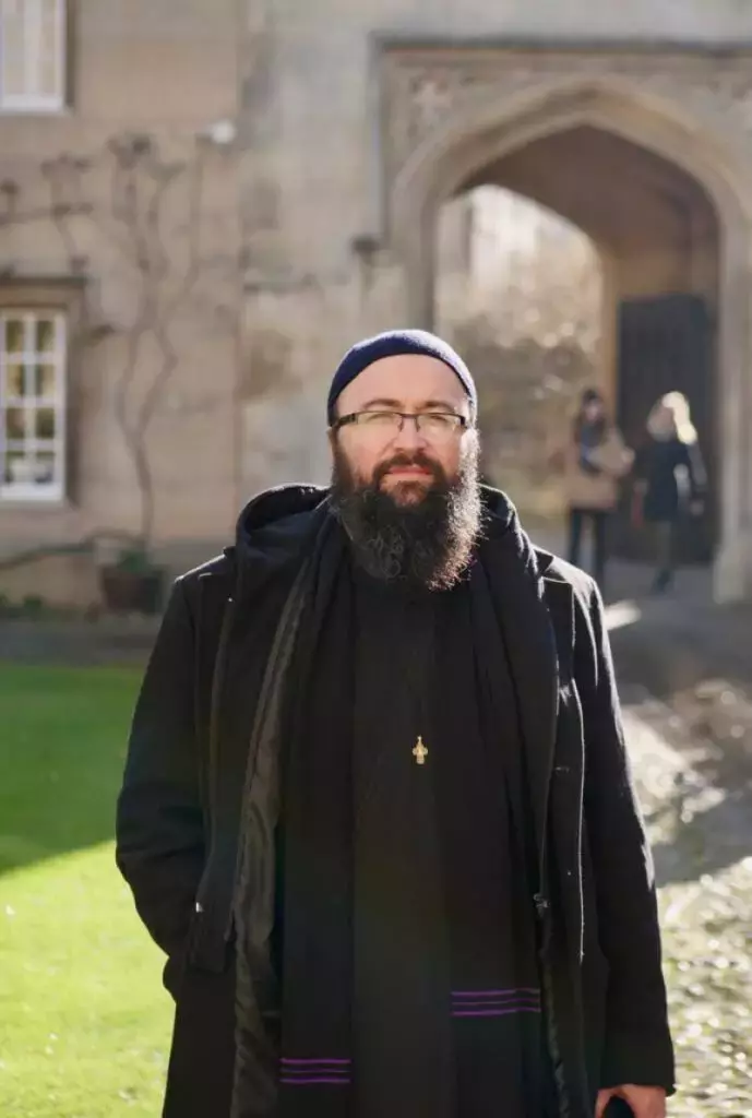 preot-visarion-689x1024-1