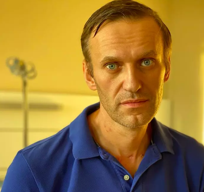 pp05-nav287_20200922_nav_inhospitalpic