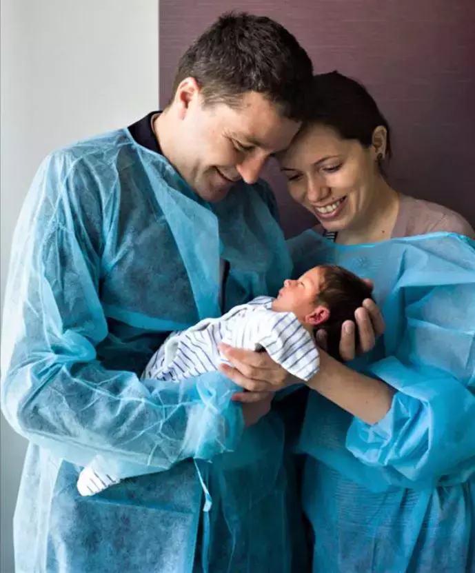 Partenera-lui-Nicușor-Dan-despre-nașterea-prematură-a-celor-doi-copii-Mirabela-Grădinaru (4)