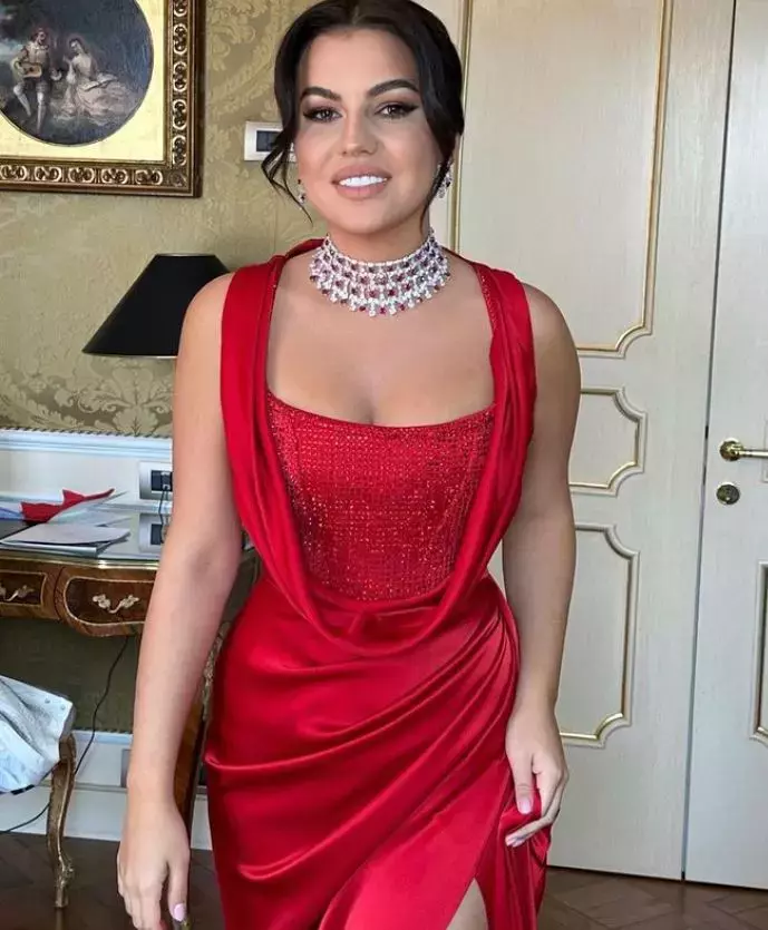 romina-gingasu-1