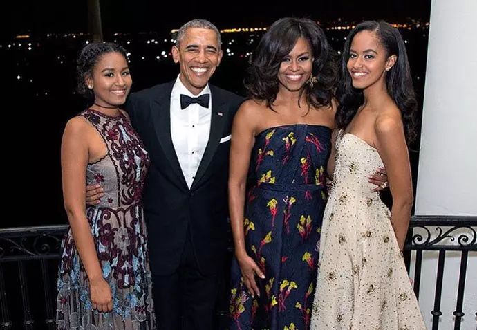 Michelle Obama, Barack Obama și fiicele lor Sasha și Malia