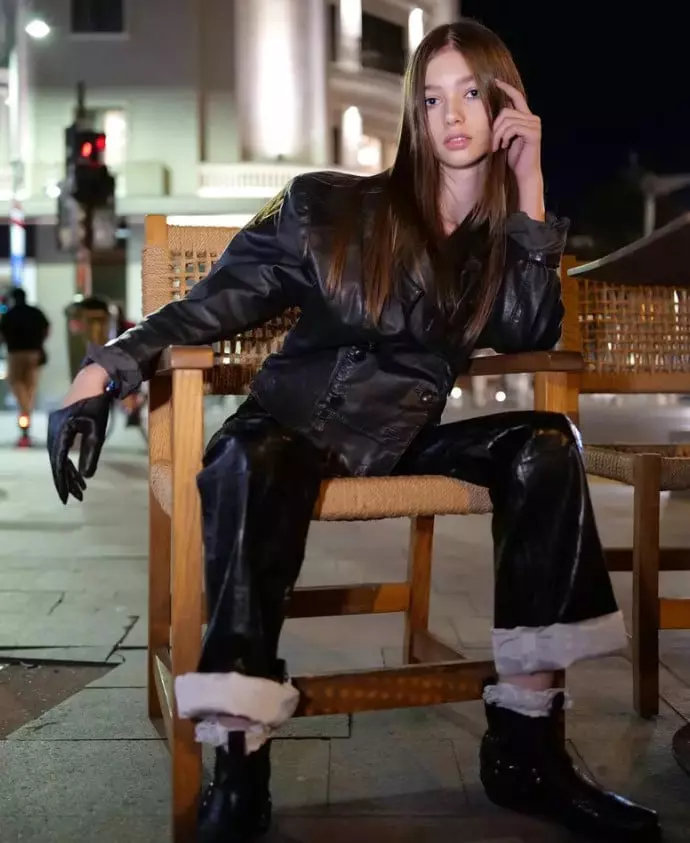Mikaela, fiica Iuliei Albu