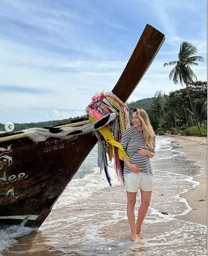 Laura-Cosoi-gravida-