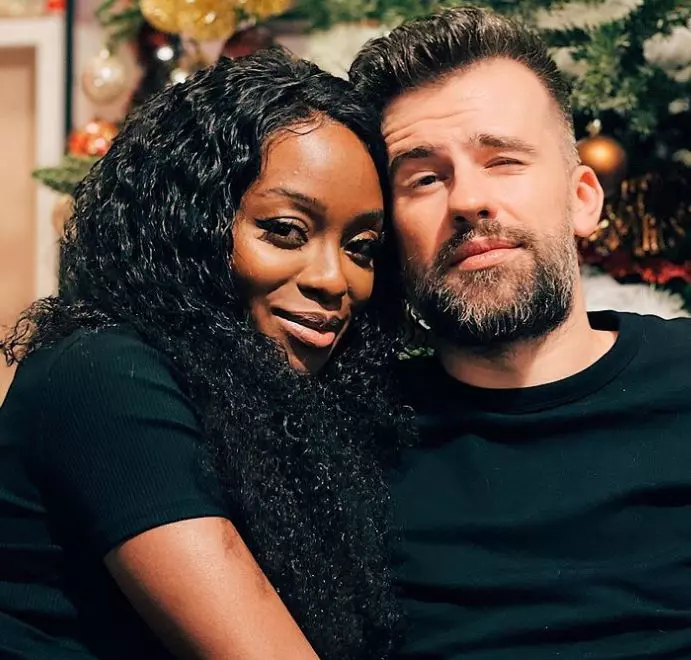 naomi-adaptare-romania-6