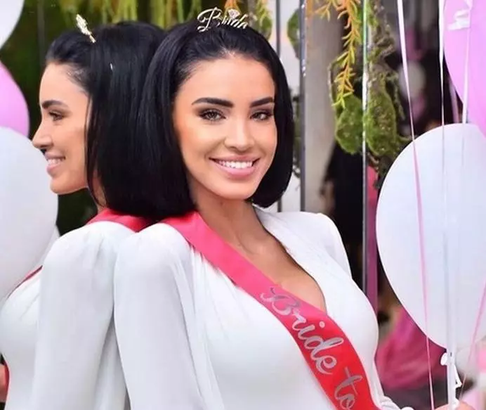 Adelina Pestrițu, distracție maximă la petrecerea burlăcițelor! Cum au surprins-o prietenele ei