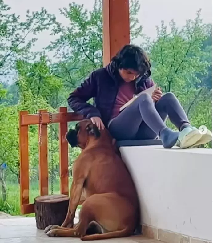 roxana si catelul loki