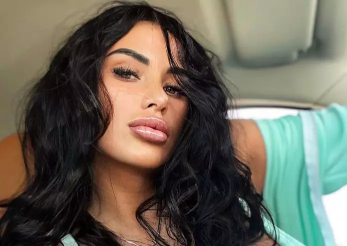 daniela-crudu-bani-2