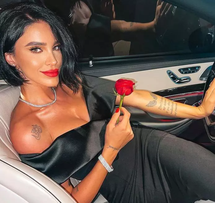 adelina-pestritu-impodobit-bradu-4