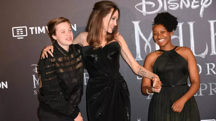 angelina-jolie-shiloh-zahara-1