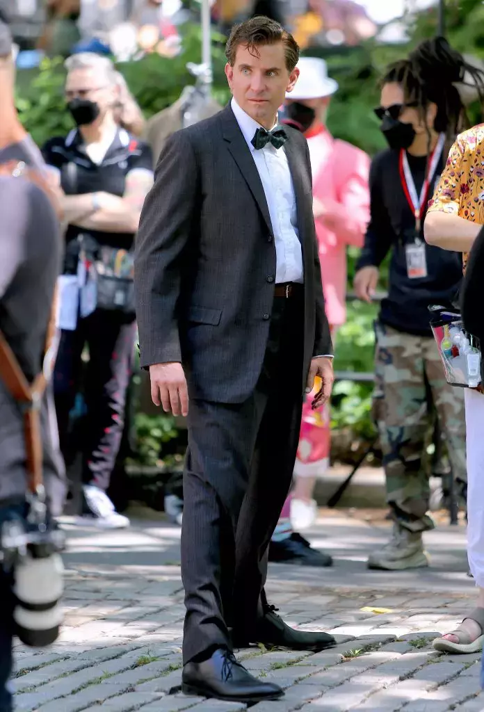 hepta_6485535-696x1024-1